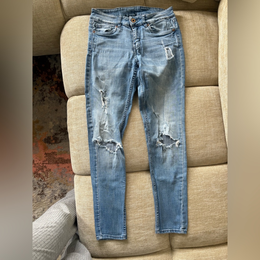2/20$ H&M Light Blue Denim Jeans